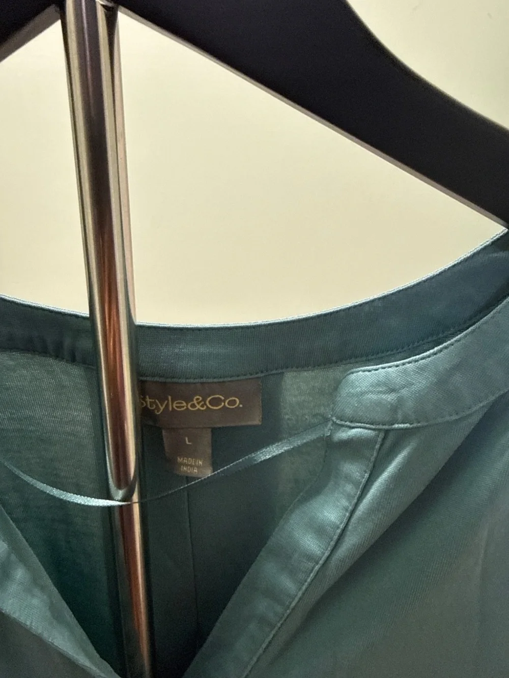 Top - Picture 4 of 5